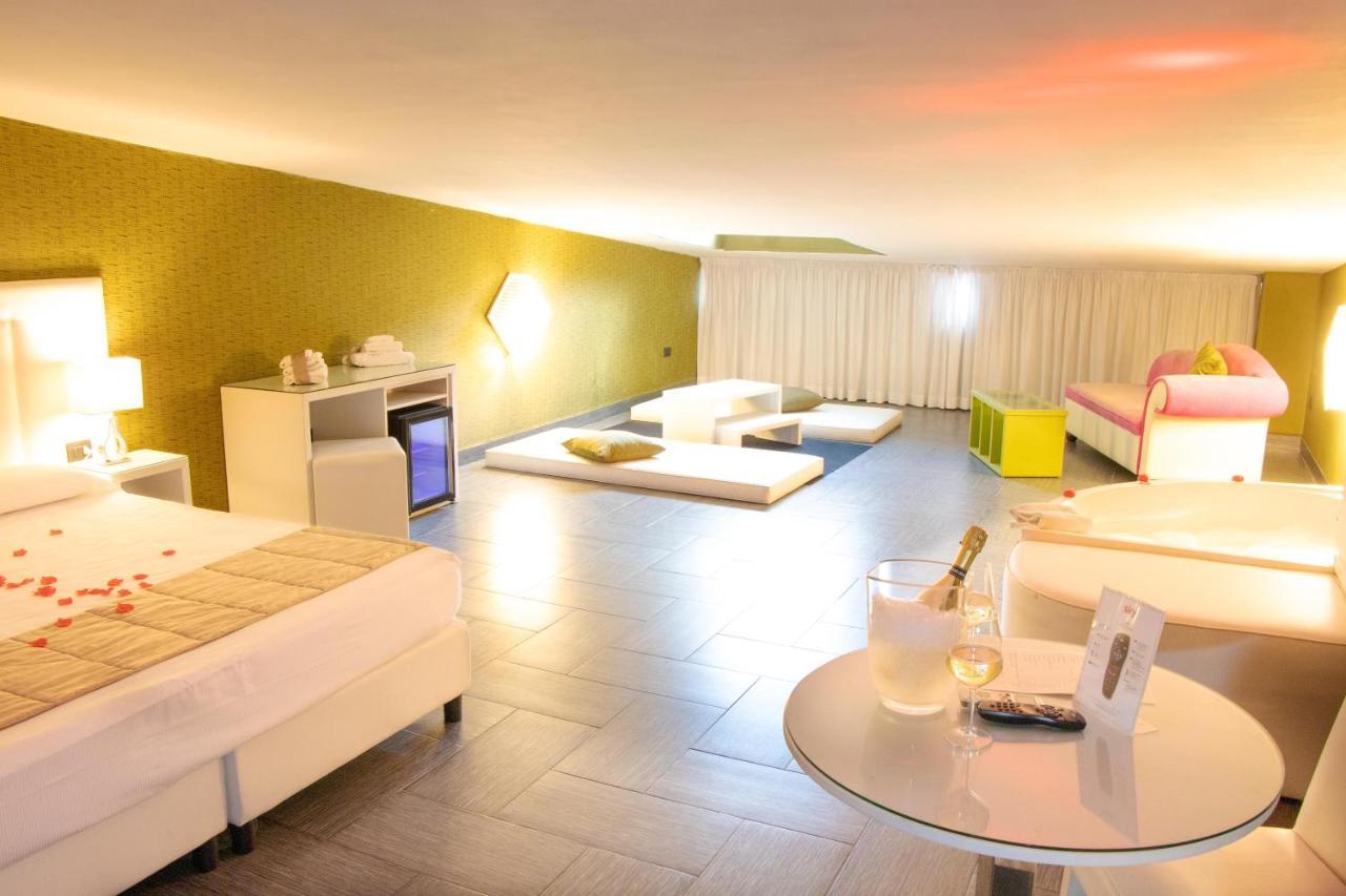 Hotel Masaniello Luxury Casoria Exterior foto